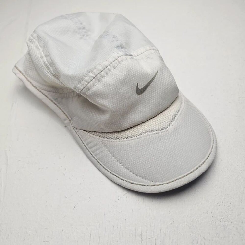 Nike tailwind running daybreak hat